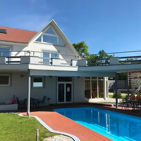 Beach Guest house *